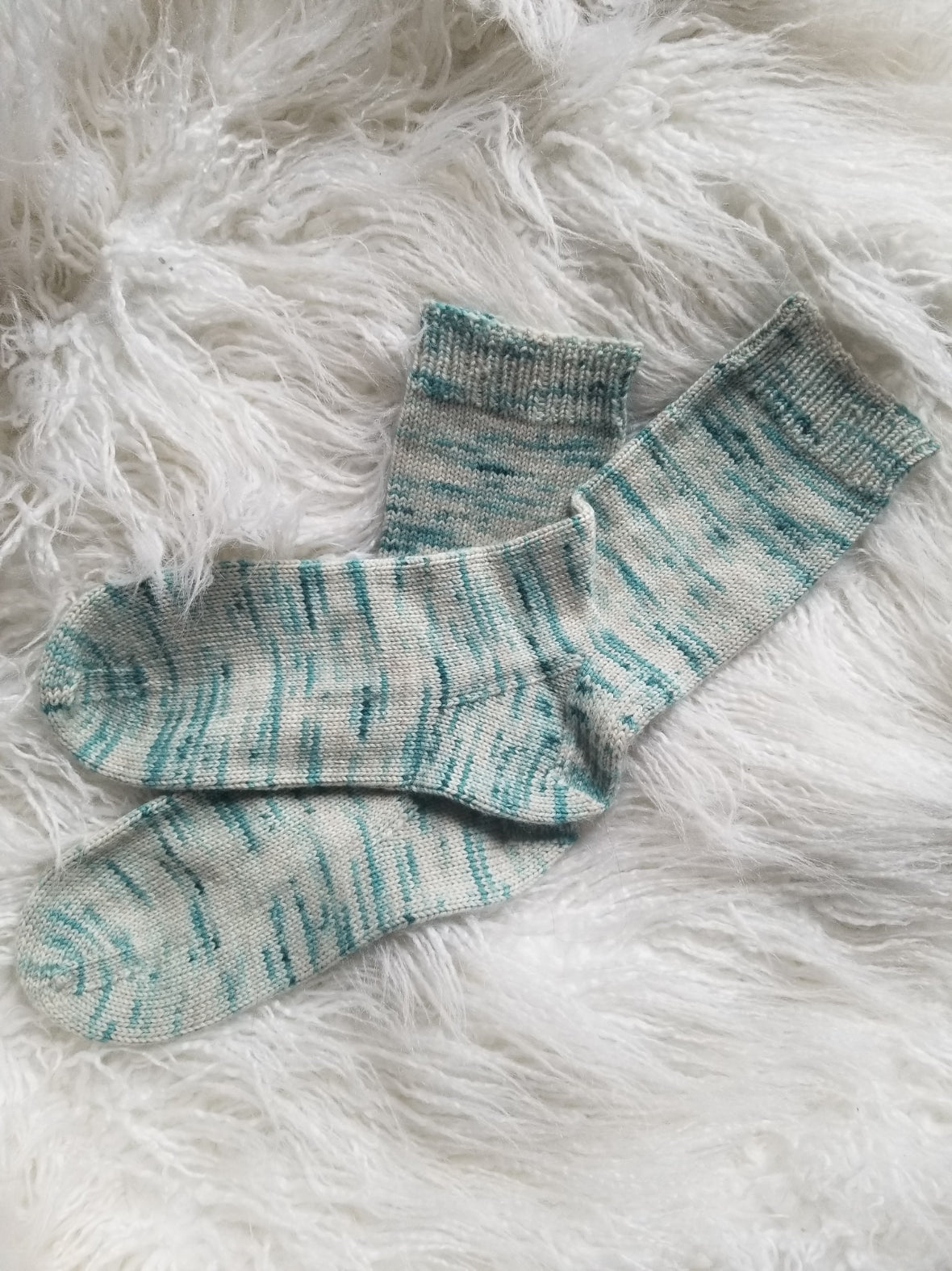 Super Simple ToeUp Socks Knitting Pattern thelittlewolfknits