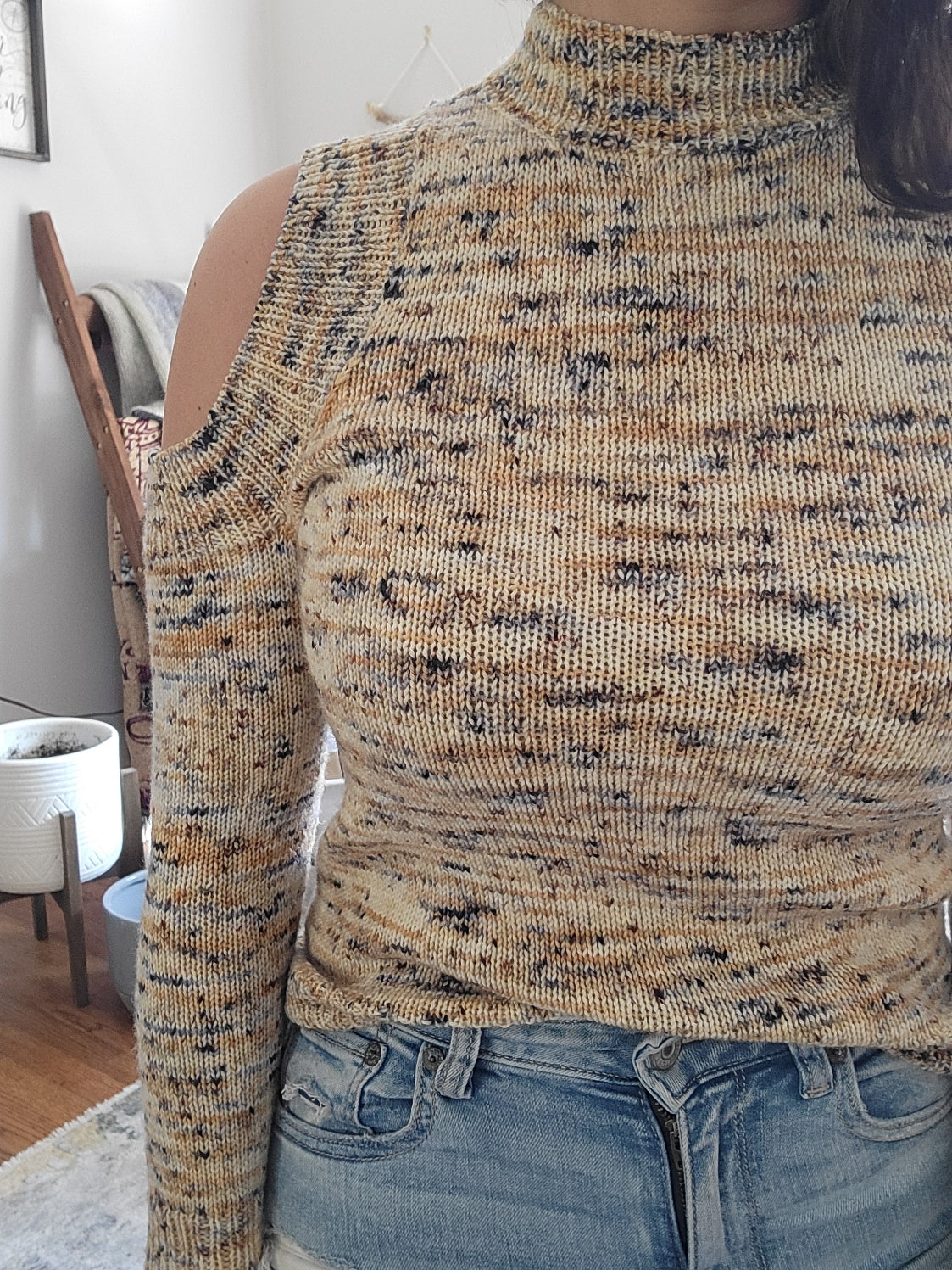 C St Cold Shoulder Sweater - Knitting Pattern